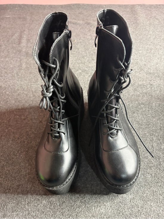 Shoes - Women’s Black Lace-Up Platform Combat Boots